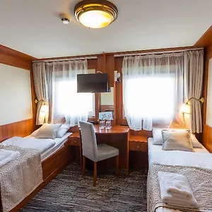 Hotel Onriver - Grand Jules, Budapest